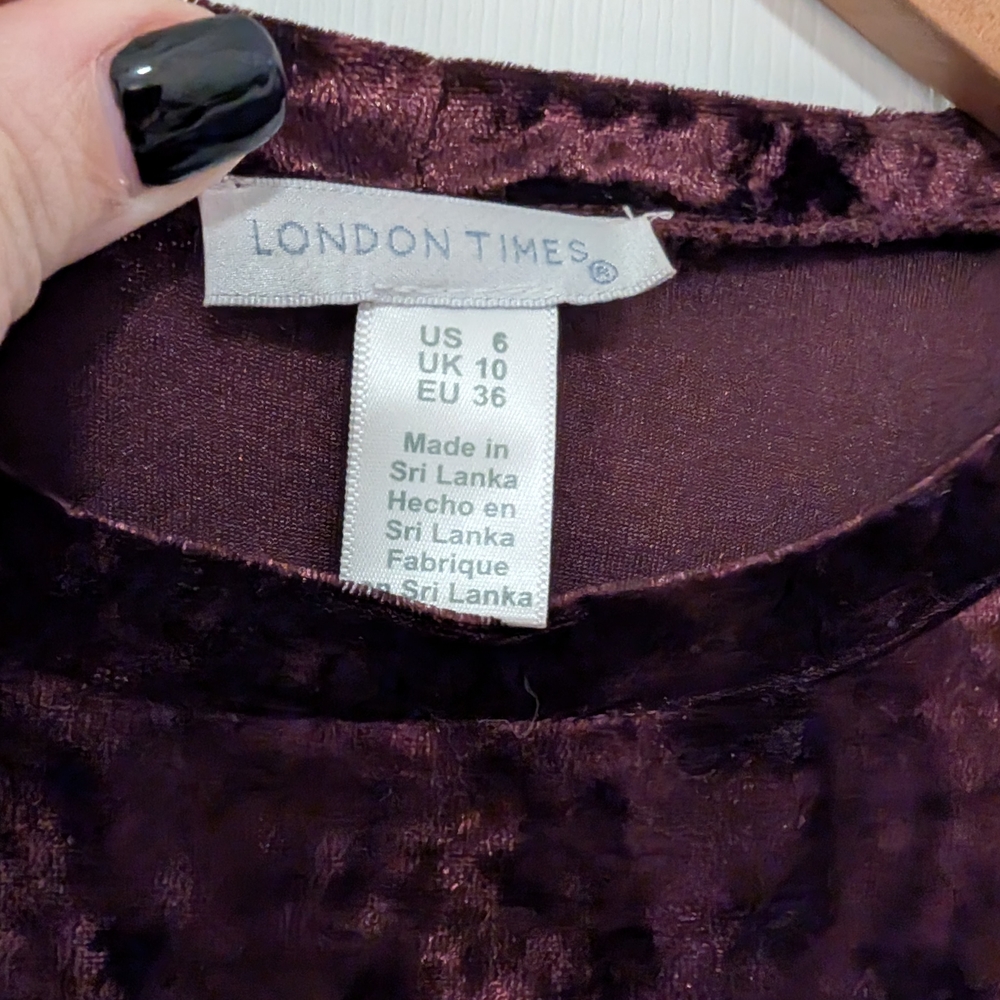 London Times Crushed Velvet Long Sleeve Dress in Deep Burgundy Women's Size 6 - Picture 4 of 4